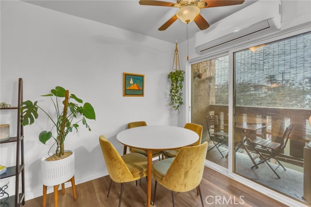 1506 E 4th, Long Beach CA: https://media.crmls.org/medias/15d35a91-543b-449b-9ff4-037fc67a0bf6.jpg