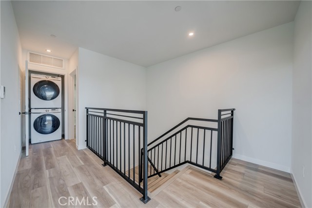 Detail Gallery Image 12 of 13 For 7018 Alabama Ave #301,  Canoga Park,  CA 91303 - 3 Beds | 2/1 Baths