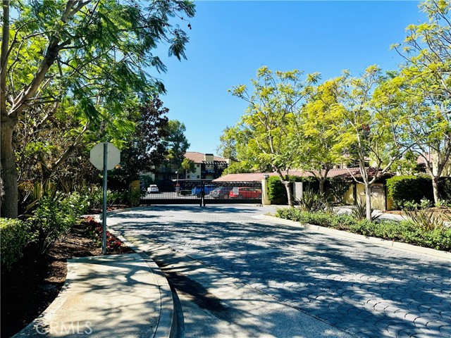 Detail Gallery Image 44 of 61 For 25601 Indian Hill Ln #H,  Laguna Hills,  CA 92653 - 2 Beds | 2 Baths