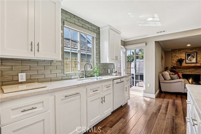 Detail Gallery Image 9 of 30 For 13541 Dean, Tustin,  CA 92780 - 5 Beds | 3 Baths