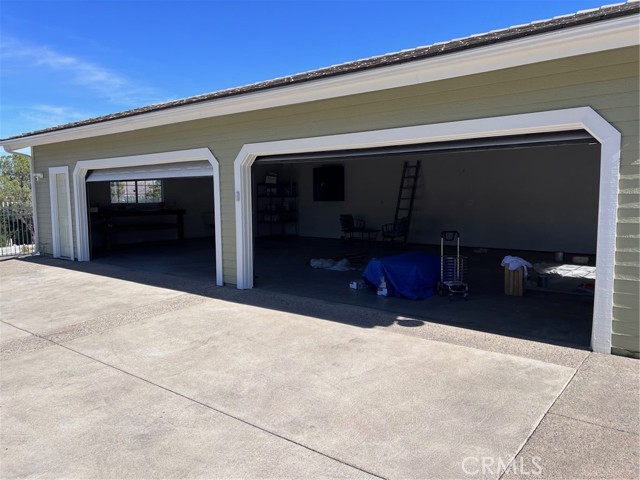 Detail Gallery Image 4 of 4 For 17835 Hayes Ave, Lake Elsinore,  CA 92530 - 3 Beds | 2/1 Baths