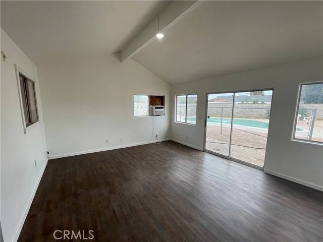 25141 Silent Creek Road, Moreno Valley CA: https://media.crmls.org/medias/15d5687d-9f30-4756-8026-70a9ec591191.jpg