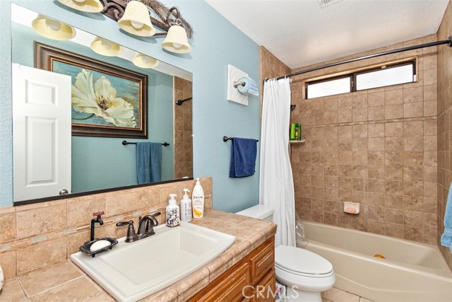 Detail Gallery Image 27 of 37 For 15197 Pirinda Rd, Apple Valley,  CA 92307 - 3 Beds | 2 Baths