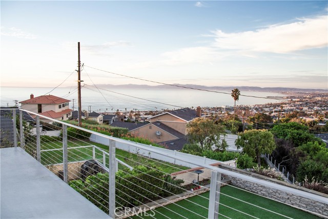 Detail Gallery Image 46 of 48 For 229 via Pasqual, Redondo Beach,  CA 90277 - 4 Beds | 4 Baths