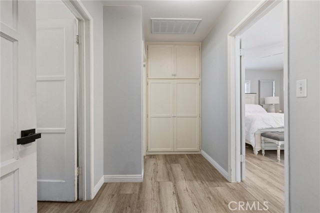 7027 Shoshone Avenue, Van Nuys CA: https://media.crmls.org/medias/15d6ddef-f88d-4947-aa80-985e173bfb73.jpg