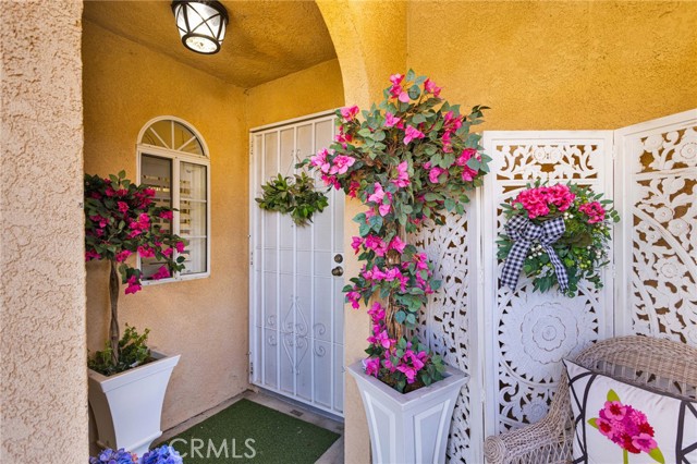 Detail Gallery Image 4 of 43 For 19047 Primrose Ln, Apple Valley,  CA 92308 - 2 Beds | 2 Baths
