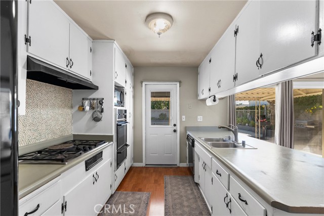 Detail Gallery Image 16 of 64 For 15900 Napa, North Hills,  CA 91343 - 4 Beds | 2 Baths