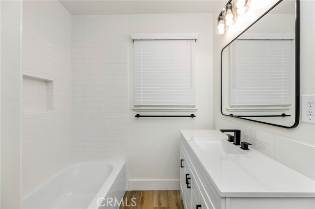 Detail Gallery Image 13 of 34 For 16642 Los Alimos St, Granada Hills,  CA 91344 - 4 Beds | 2/1 Baths