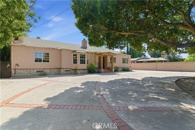 Detail Gallery Image 3 of 45 For 15000 Hamlin St, Van Nuys,  CA 91411 - 5 Beds | 3 Baths