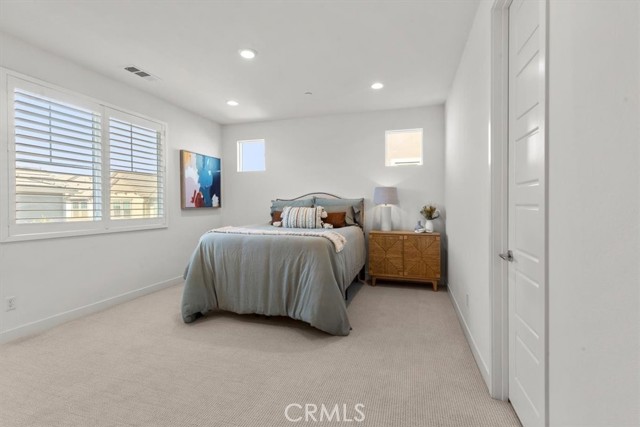 3930 E Crisanta Privado, Ontario CA: https://media.crmls.org/medias/15d7706c-0dbc-4540-9d47-f4334529aa0b.jpg