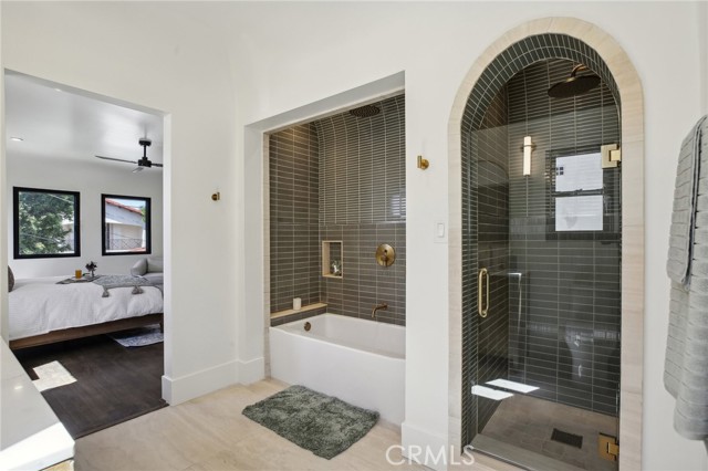 6373 W 6TH Street, Los Angeles CA: https://media.crmls.org/medias/15d77a3d-3eef-41a0-8ce0-8e449fe4133b.jpg