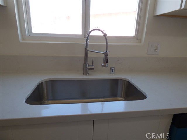 38565 Malby Avenue, Palmdale CA: https://media.crmls.org/medias/15d7d093-4871-4cbf-9109-28f2ddbc9fe2.jpg