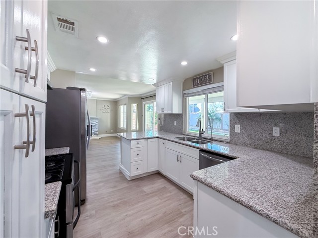 Detail Gallery Image 19 of 65 For 2714 Blue Fox, Ontario,  CA 91761 - 3 Beds | 2/1 Baths