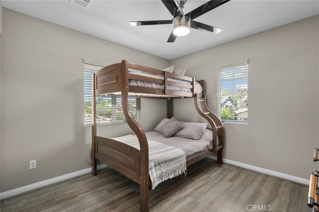 https://media.crmls.org/medias/15d8aa7b-48f7-485a-9830-0b11bc59b7ce.jpg?preset=X-Large