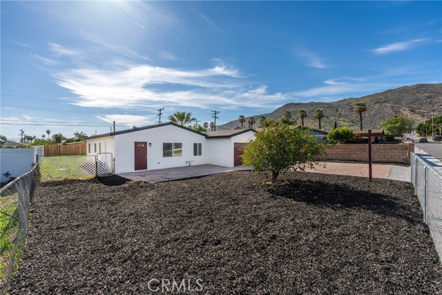 Detail Gallery Image 3 of 30 For 5672 28th St, Jurupa Valley,  CA 92509 - 3 Beds | 2 Baths