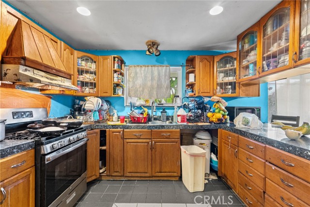 Detail Gallery Image 28 of 40 For 943 W 65th St, Los Angeles,  CA 90044 - 7 Beds | 4 Baths