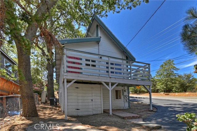 Detail Gallery Image 32 of 49 For 27026 Overlook Ln, Lake Arrowhead,  CA 92352 - 2 Beds | 1/1 Baths