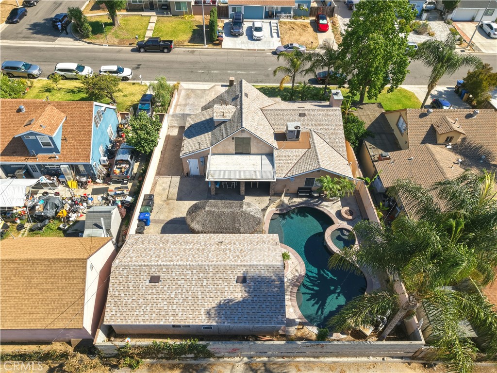 https://media.crmls.org/medias/15ddb3a9-c1f0-42df-8119-d70bf9801bda.jpg?preset=X-Large
