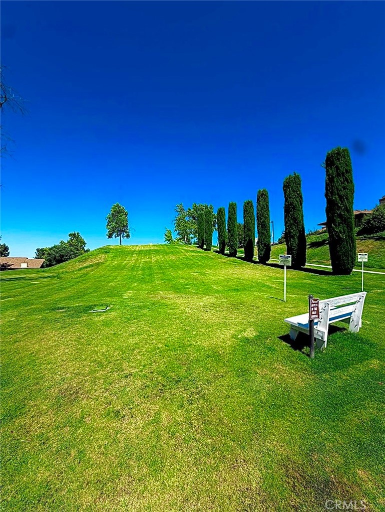 https://media.crmls.org/medias/15df08a7-a047-4741-9287-cd8b79e40039.jpg?preset=X-Large