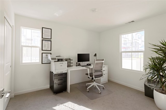Detail Gallery Image 3 of 26 For 9831 La Serna Dr #1,  Whittier,  CA 90605 - 3 Beds | 3 Baths