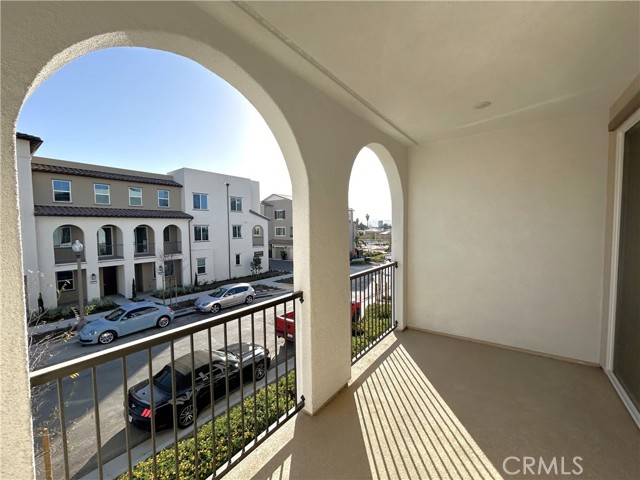 Detail Gallery Image 15 of 34 For 8444 Milk Thistle Ln, Chino,  CA 91708 - 4 Beds | 4 Baths