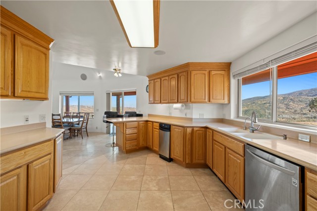 Detail Gallery Image 28 of 74 For 17100 Snowshoe Ln, Tehachapi,  CA 93561 - 4 Beds | 2/1 Baths