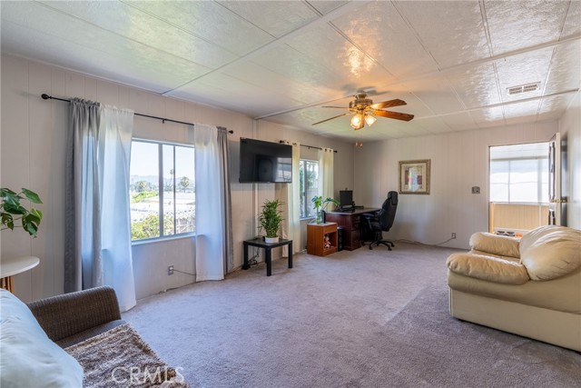 1195 La Moree Road, San Marcos CA: https://media.crmls.org/medias/15e10478-e1de-4145-bdd1-68e07ad9ca2e.jpg