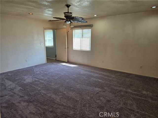 16513 S Pannes Avenue, Compton CA: https://media.crmls.org/medias/15e159f7-ffac-46db-88d8-3e843e893284.jpg