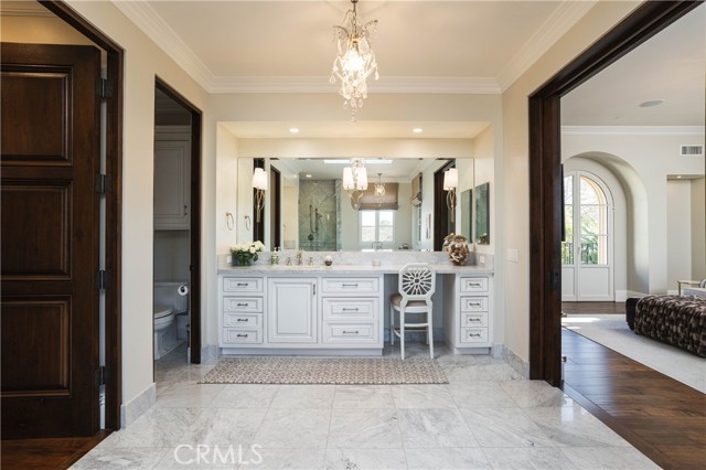 Detail Gallery Image 22 of 34 For 25 Blue Grass, Irvine,  CA 92603 - 6 Beds | 6/3 Baths