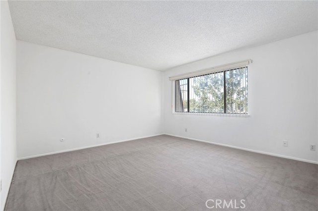 9000 Vanalden Avenue, Northridge CA: https://media.crmls.org/medias/15e1c85b-0ec6-4f3a-bde5-0925192e0cd3.jpg