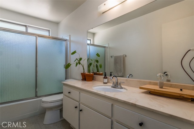 15929 Sunburst Street, North Hills CA: https://media.crmls.org/medias/15e209d6-4ac0-4063-a557-f1c6e04077a6.jpg