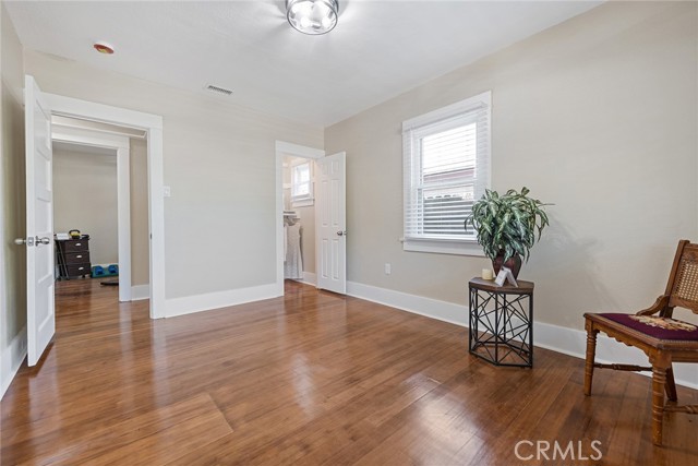 Detail Gallery Image 13 of 19 For 304 N Waverly St, Orange,  CA 92866 - 2 Beds | 1 Baths