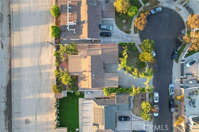 13358 Blythe Street, North Hollywood CA: https://media.crmls.org/medias/15e3ff7c-f354-4461-ab79-c021d993e606.jpg