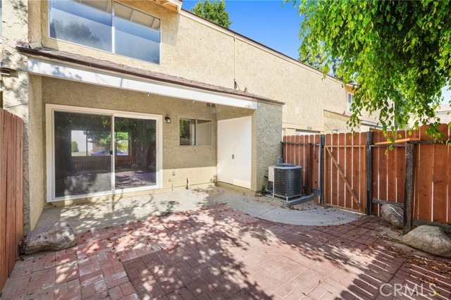 6590 Marquette Street, Moorpark CA: https://media.crmls.org/medias/15e41888-281d-4f27-8f80-66db0c5a7258.jpg