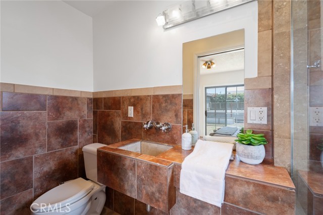 1124 W 123rd Street, Los Angeles CA: https://media.crmls.org/medias/15e43481-1a78-4e76-8c28-01c3bee97a8c.jpg