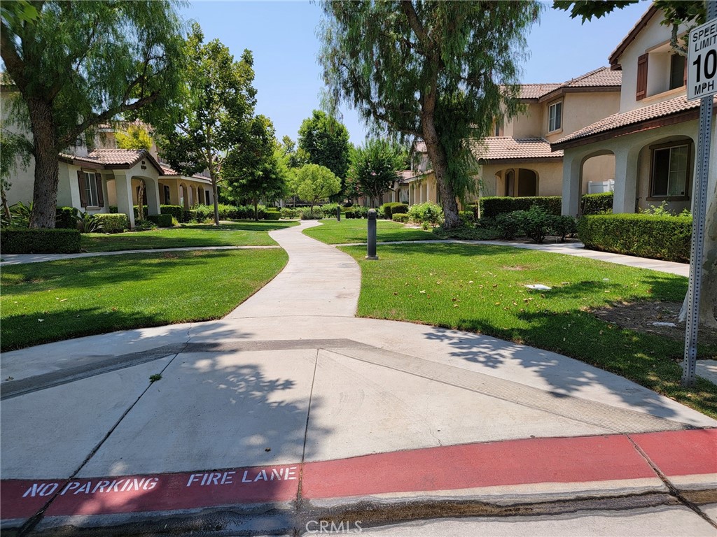 https://media.crmls.org/medias/15e47add-2f98-4f8a-9cff-3bd6bdb9a9e2.jpg?preset=X-Large