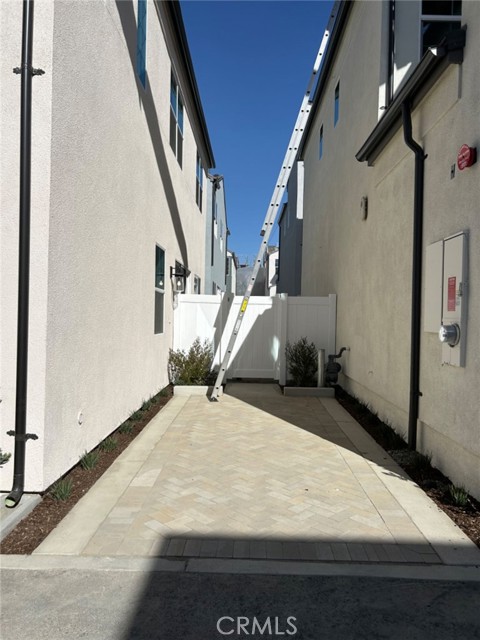 Detail Gallery Image 17 of 21 For 4453 S Bryant Paseo, Ontario,  CA 91762 - 3 Beds | 2/1 Baths