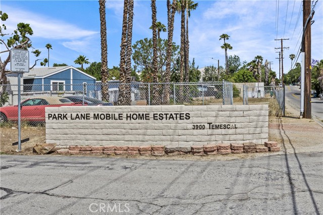 3900 S Temescal St, Corona CA: https://media.crmls.org/medias/15e51564-10be-4a6a-bdd1-ad982d673ee0.jpg