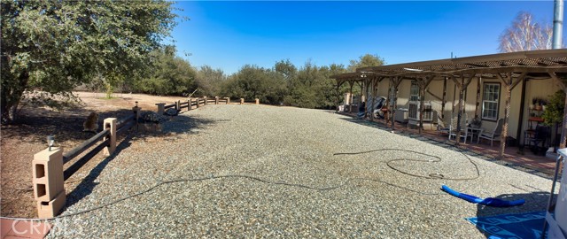 Detail Gallery Image 39 of 44 For 10975 Decker, Oak Hills,  CA 92344 - 3 Beds | 2 Baths