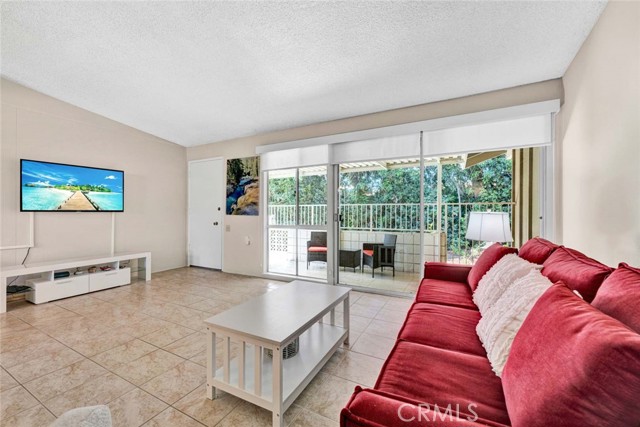 Detail Gallery Image 10 of 31 For 336 Avenida Sevilla #B,  Laguna Woods,  CA 92637 - 2 Beds | 1/1 Baths