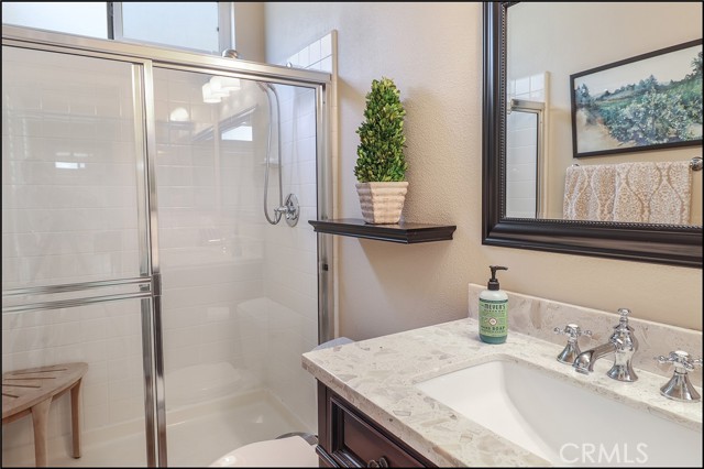 12 Lyon Ridge, Aliso Viejo CA: https://media.crmls.org/medias/15e63924-0c12-4641-bedf-94e2c610ef50.jpg