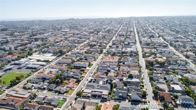 2421 Voorhees Avenue, Redondo Beach, California 90278, 4 Bedrooms Bedrooms, ,4 BathroomsBathrooms,Residential,Sold,Voorhees,PV21128390