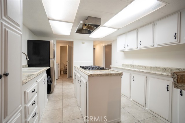 Detail Gallery Image 14 of 41 For 9426 Tamarisk #21,  Hesperia,  CA 92345 - 4 Beds | 2 Baths