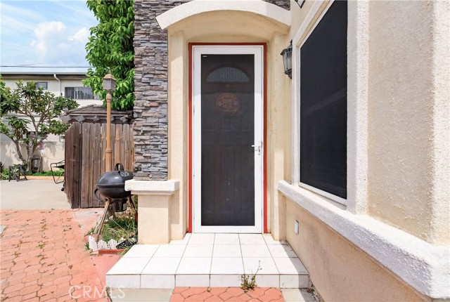 Detail Gallery Image 2 of 53 For 225 N Alhambra, Monterey Park,  CA 91755 - 4 Beds | 3 Baths