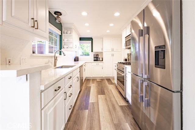 25065 Sunset W Place, Laguna Hills CA: https://media.crmls.org/medias/15e8674d-7cd6-45ed-a8a9-eabf45a3c127.jpg