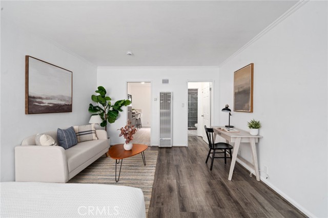 617 Cedar Avenue, Long Beach CA: https://media.crmls.org/medias/15e9899c-d37b-4df5-a836-c3c988493178.jpg