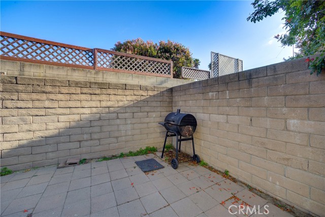606 E Newlove Drive, Santa Maria CA: https://media.crmls.org/medias/15e9cdca-c499-4a21-9031-a5407bfe84cb.jpg
