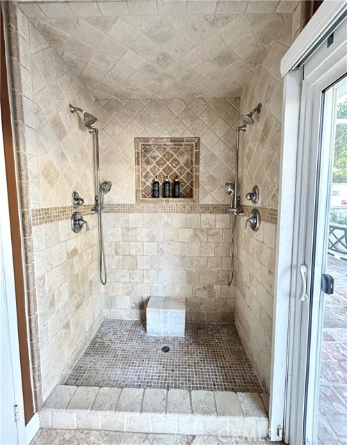 Detail Gallery Image 16 of 28 For 10317 Steven Pl, Chatsworth,  CA 91311 - 4 Beds | 2/1 Baths