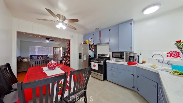 711 W Wilson, Glendale CA: https://media.crmls.org/medias/15ea48ee-931f-451f-bce6-addc98dff003.jpg