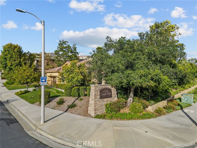 Detail Gallery Image 1 of 40 For 28308 Hidden Hills Dr, Saugus,  CA 91390 - 4 Beds | 2 Baths